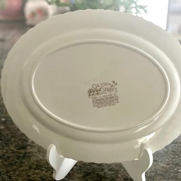 Vintage Johnson Brothers Serveware Platter and Bowl English Ironstone Dinnerware - Picture 14 of 14